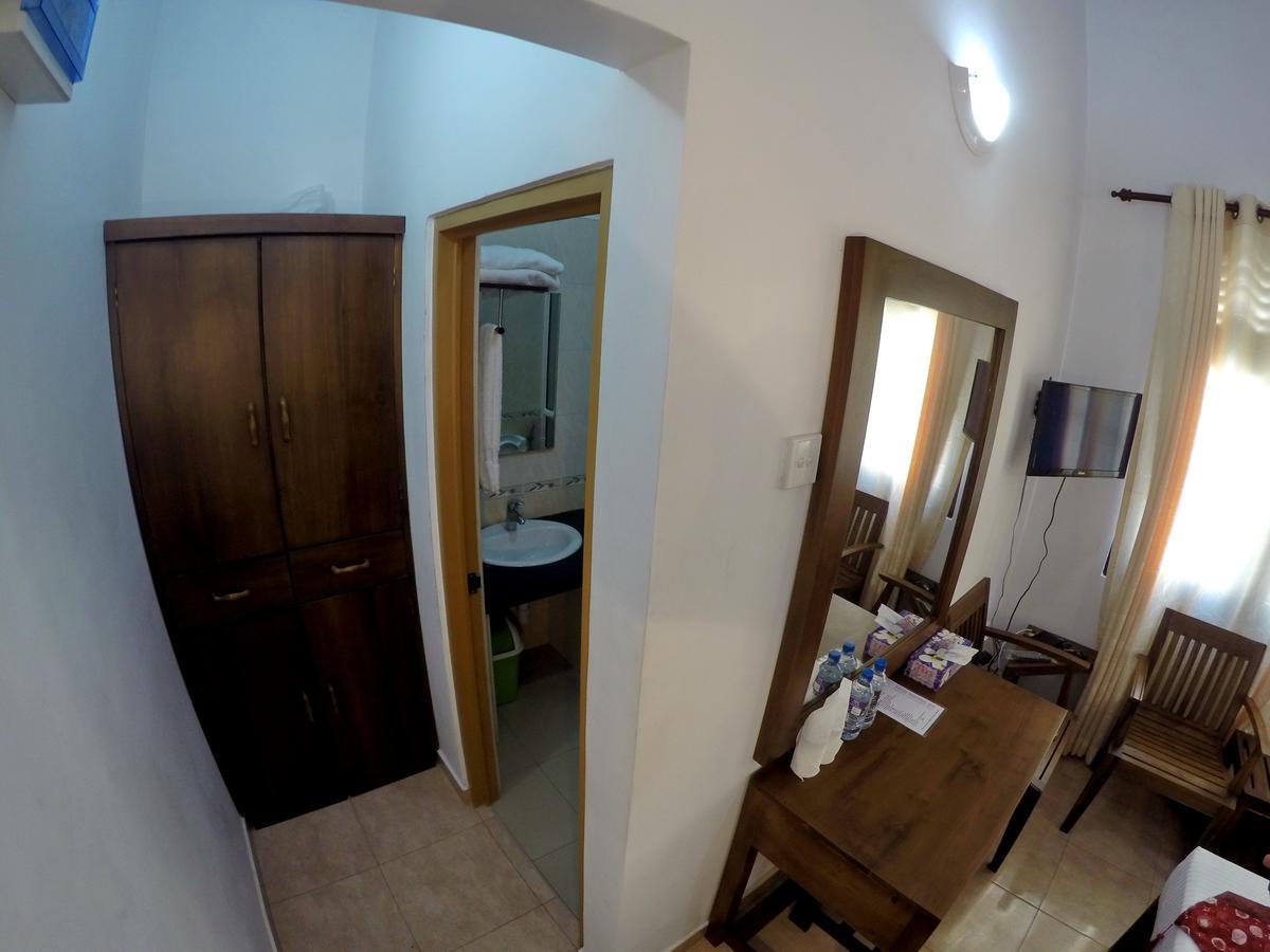 Ramon beach resort Ambalangoda  Exterior foto