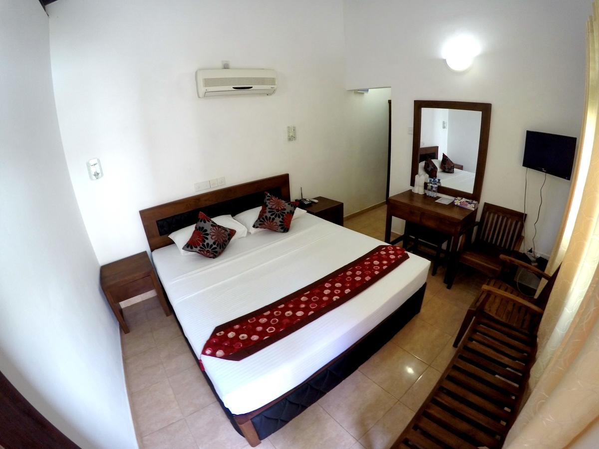 Ramon beach resort Ambalangoda  Exterior foto