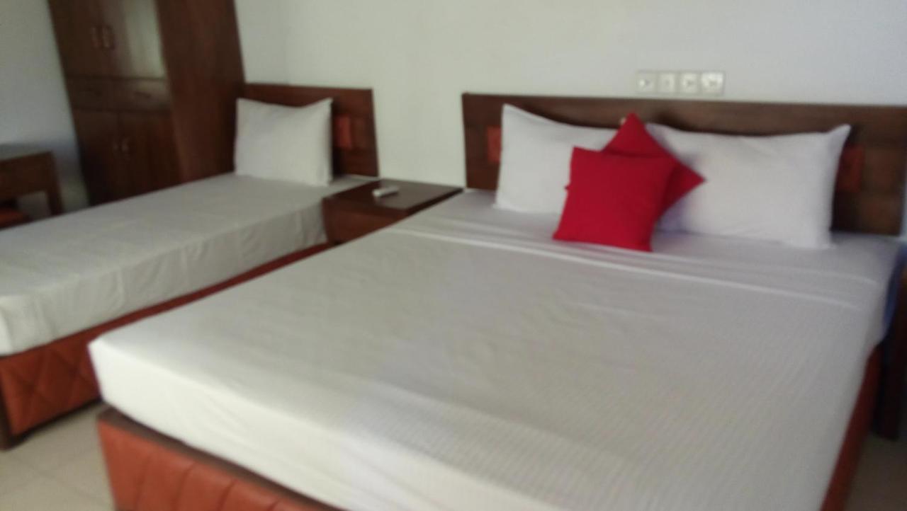 Ramon beach resort Ambalangoda  Exterior foto